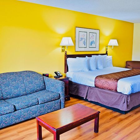 Days Inn By Wyndham Burleson Ft. Worth Εξωτερικό φωτογραφία