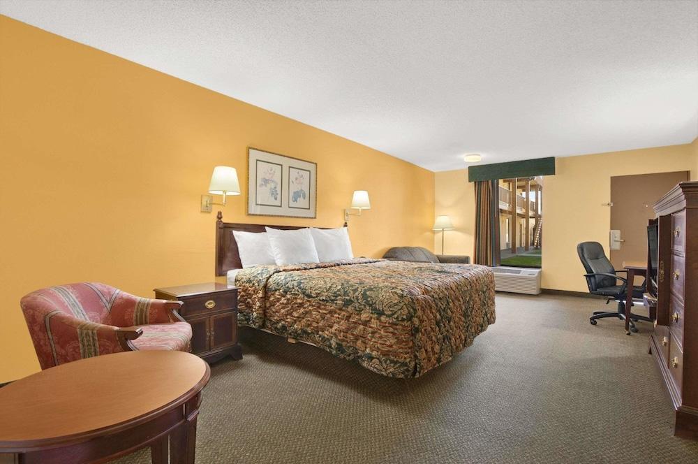 Days Inn By Wyndham Burleson Ft. Worth Εξωτερικό φωτογραφία