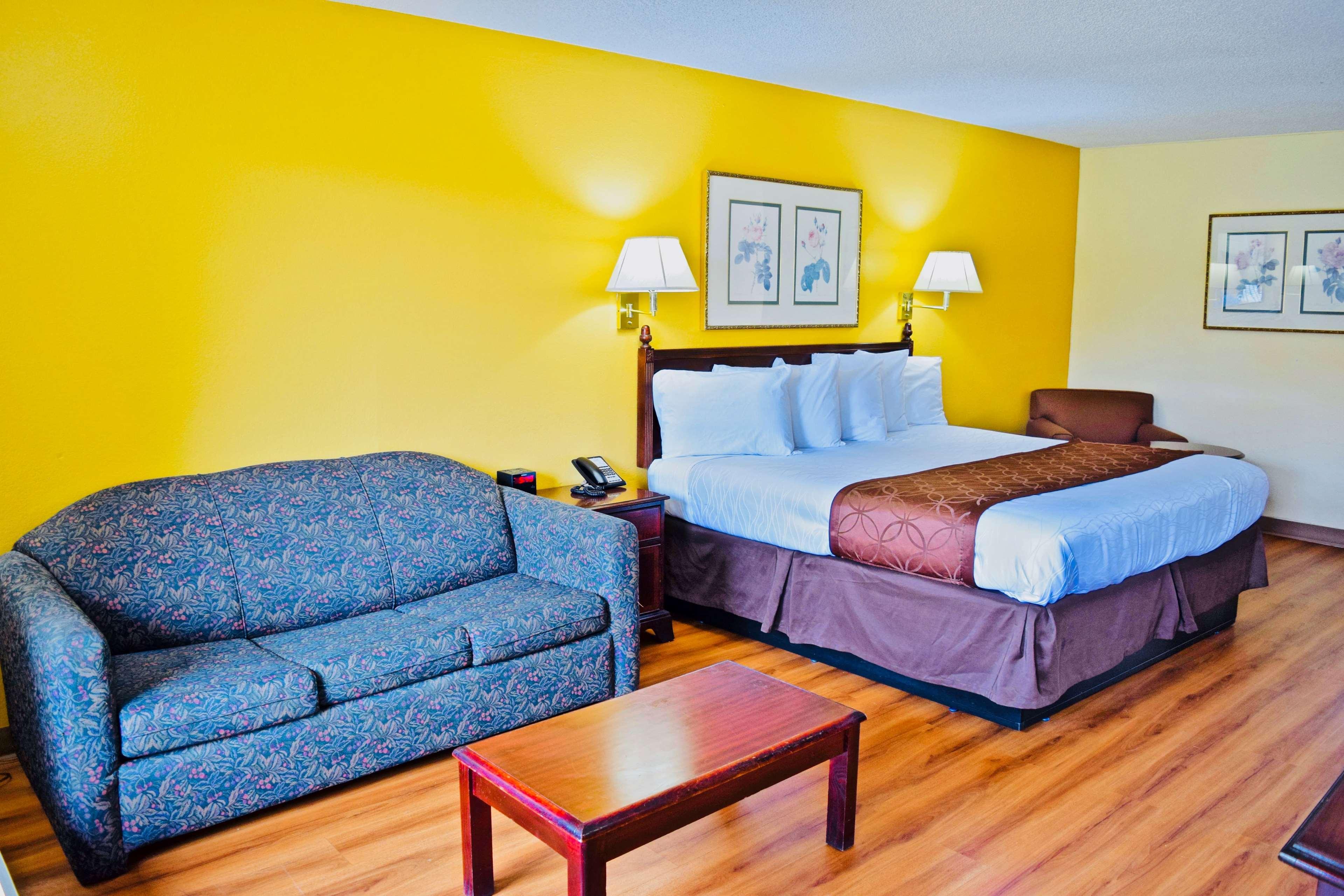 Days Inn By Wyndham Burleson Ft. Worth Εξωτερικό φωτογραφία
