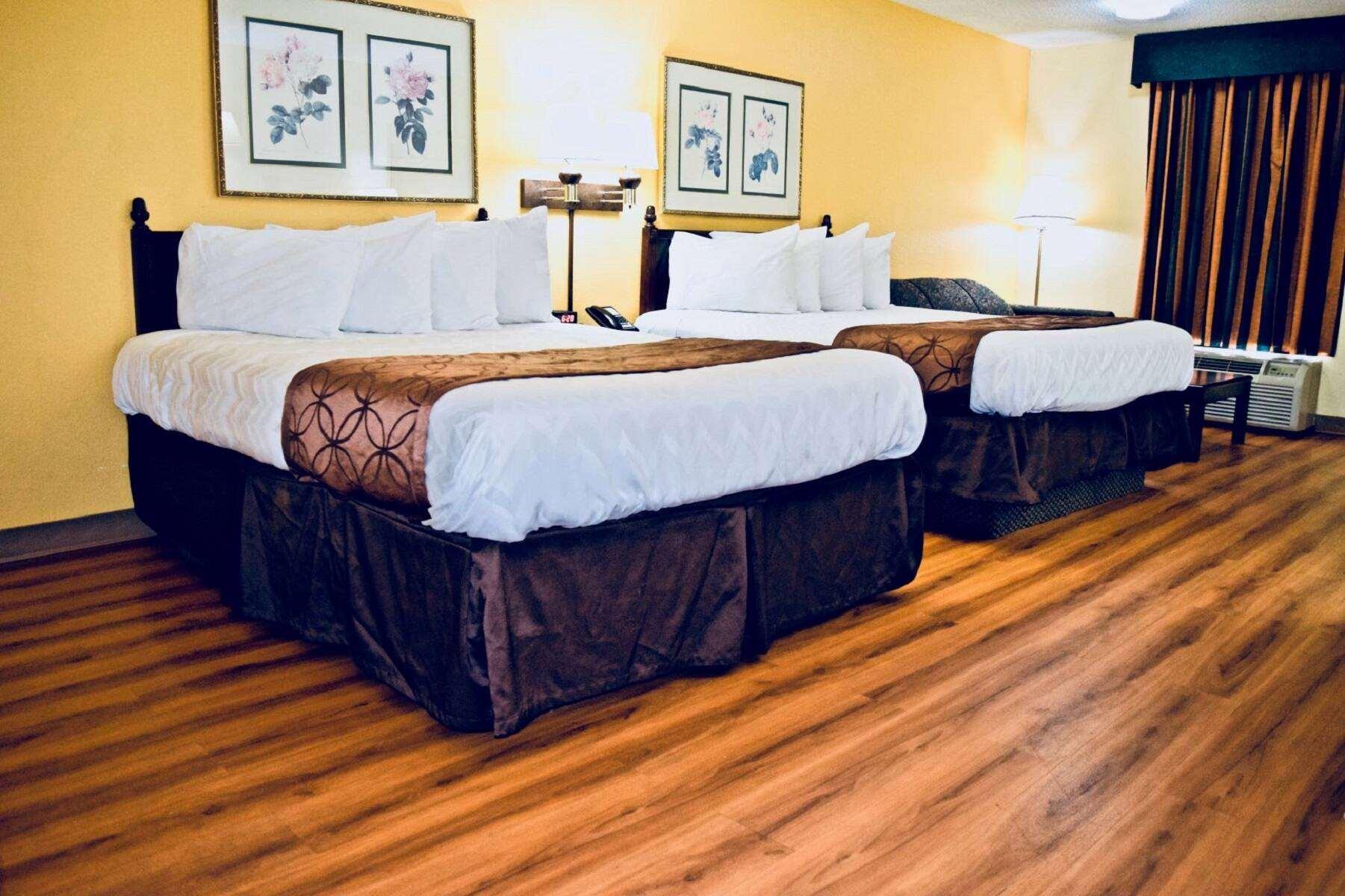 Days Inn By Wyndham Burleson Ft. Worth Εξωτερικό φωτογραφία