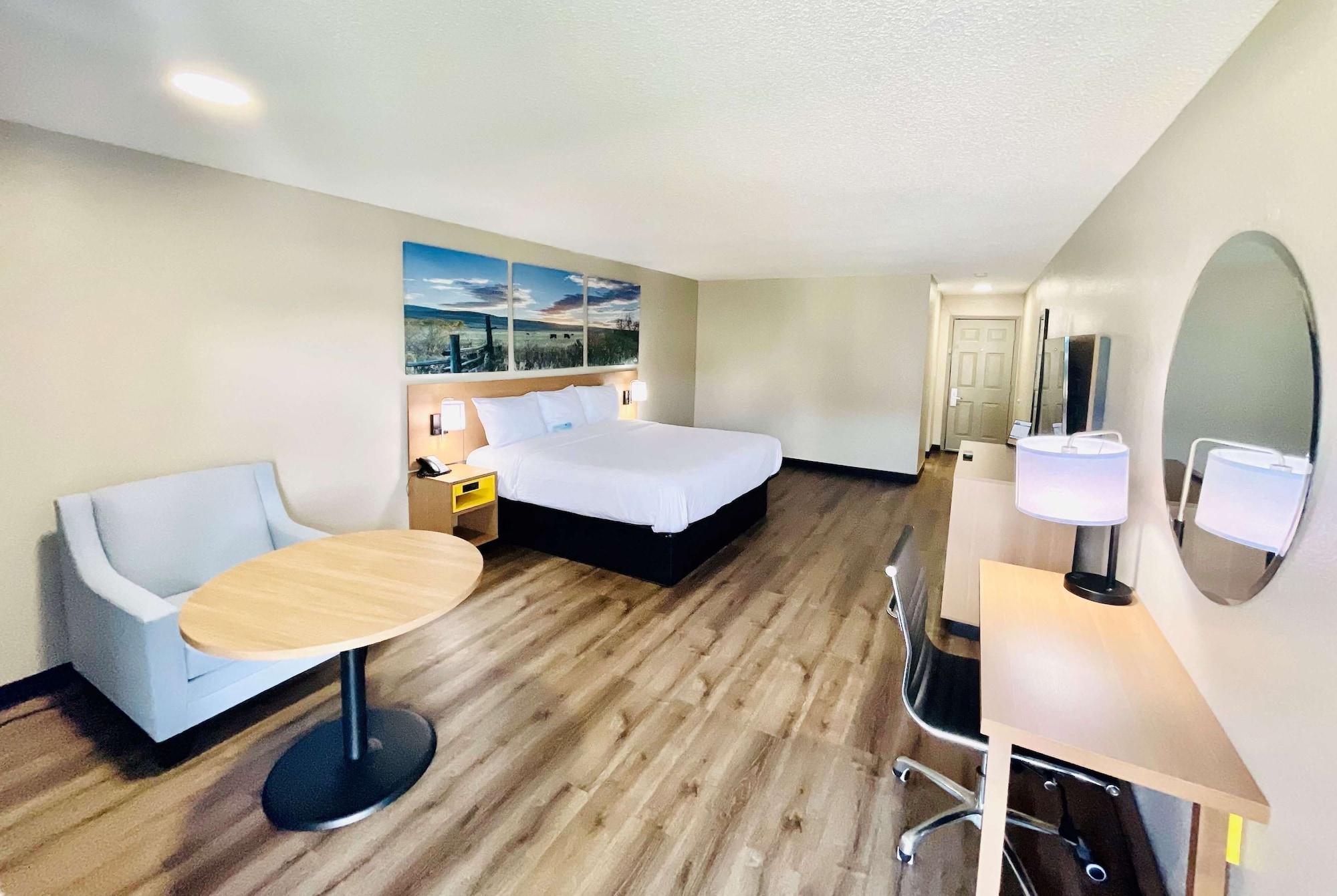 Days Inn By Wyndham Burleson Ft. Worth Εξωτερικό φωτογραφία