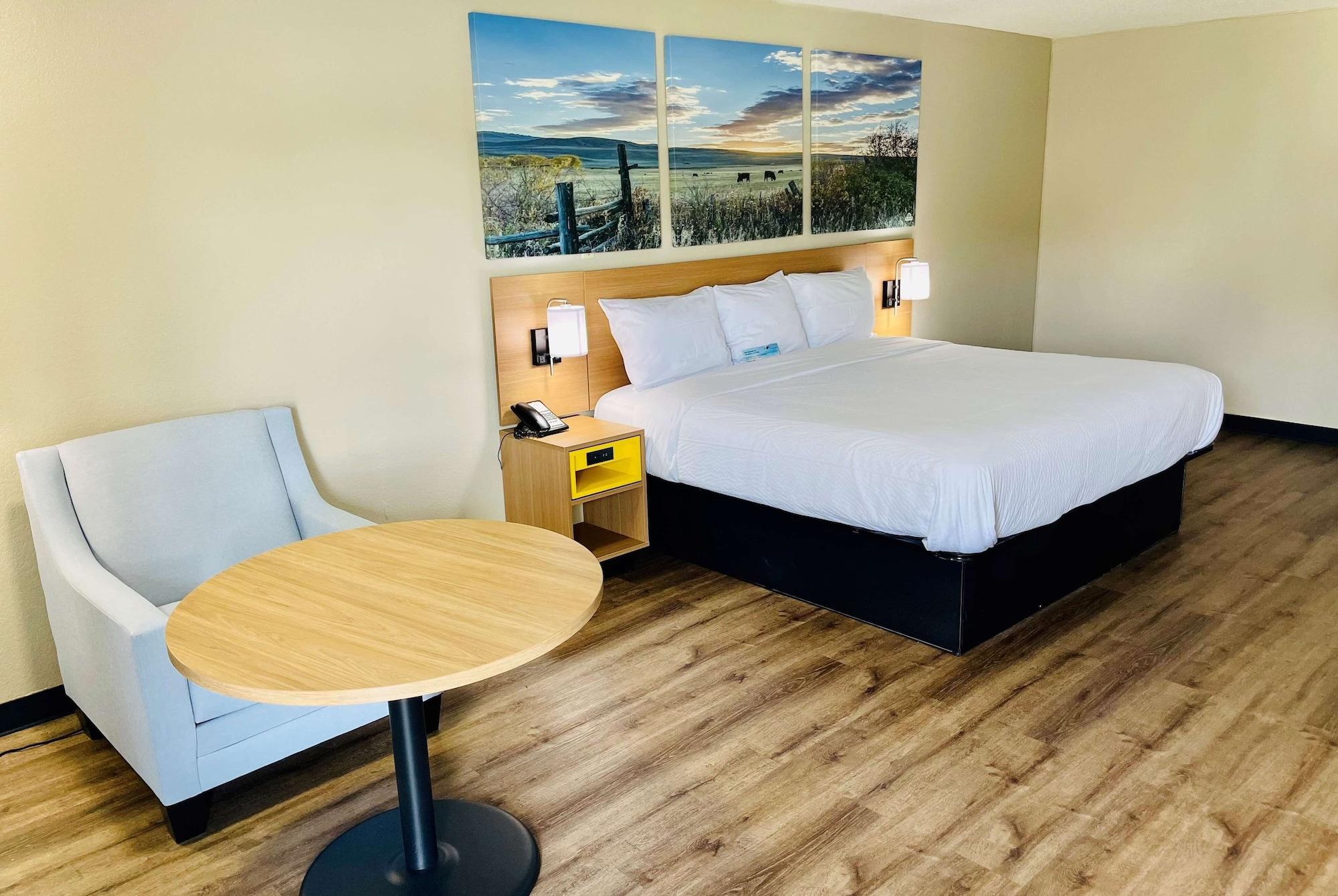 Days Inn By Wyndham Burleson Ft. Worth Εξωτερικό φωτογραφία